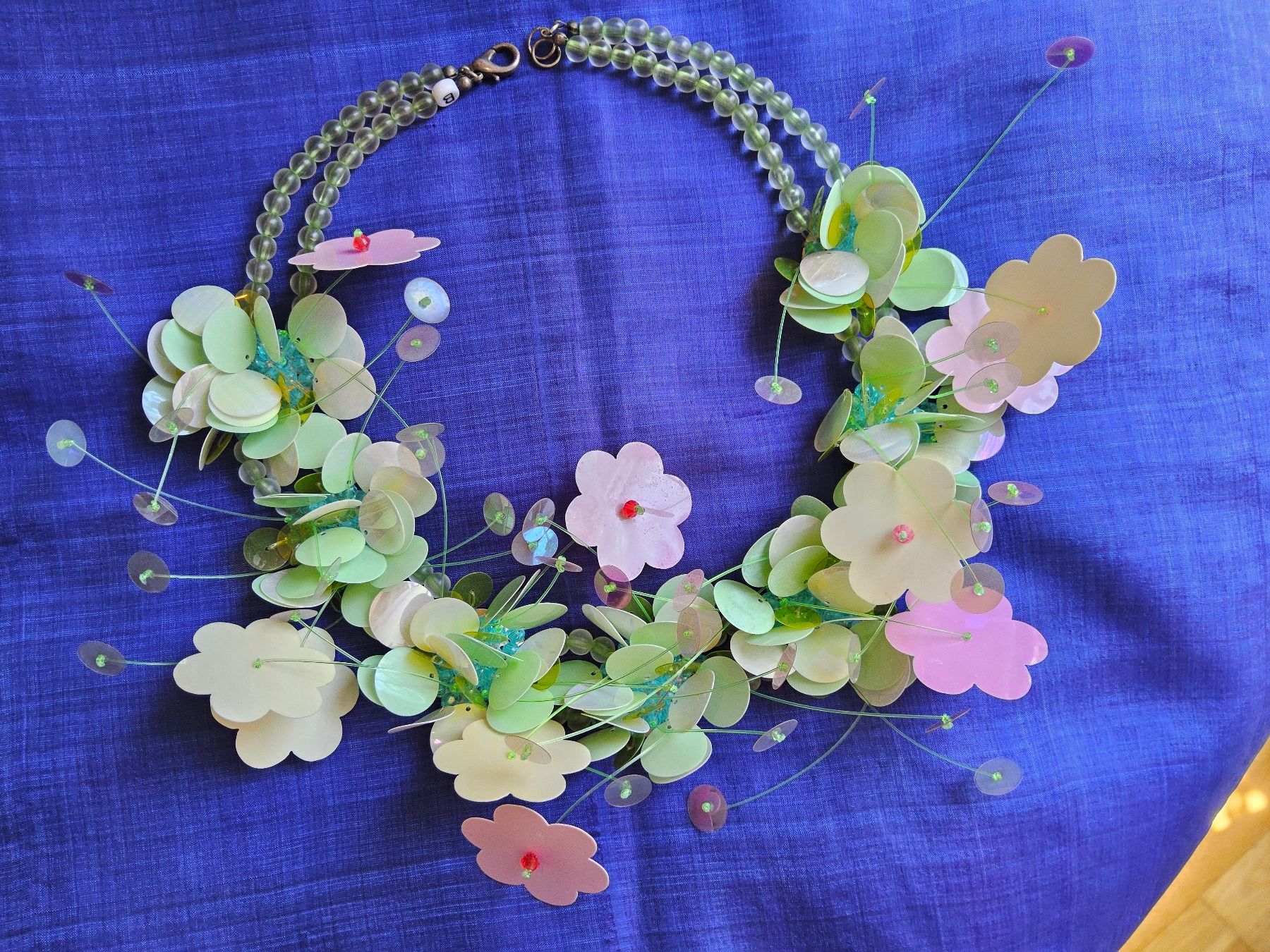 Ketten: Vintage Fun Power Flower Collier – Gebraucht aus Zürich von helsan