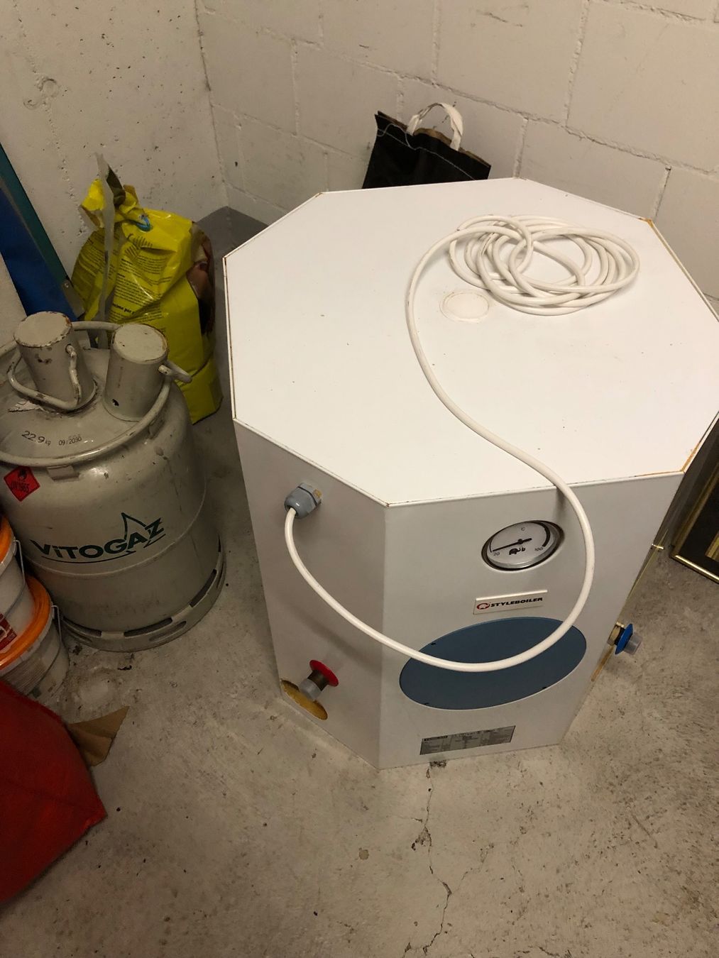 Sanitari: Warmwasserboiler – Nuovo (secondo la descrizione) da Villnachern venduto da Crypto0
