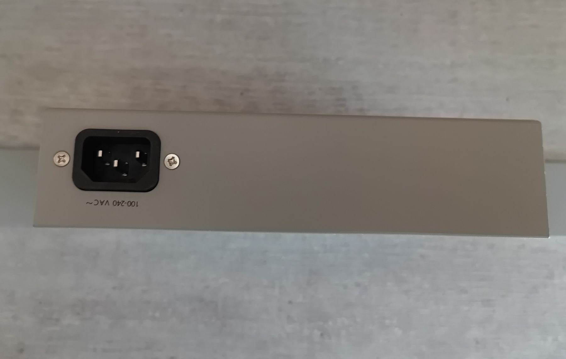 Hubs & Switches: Allied Telesis AT-FS716L 100mbit Switch – D'occasion à Wädenswil par Sami1234 2