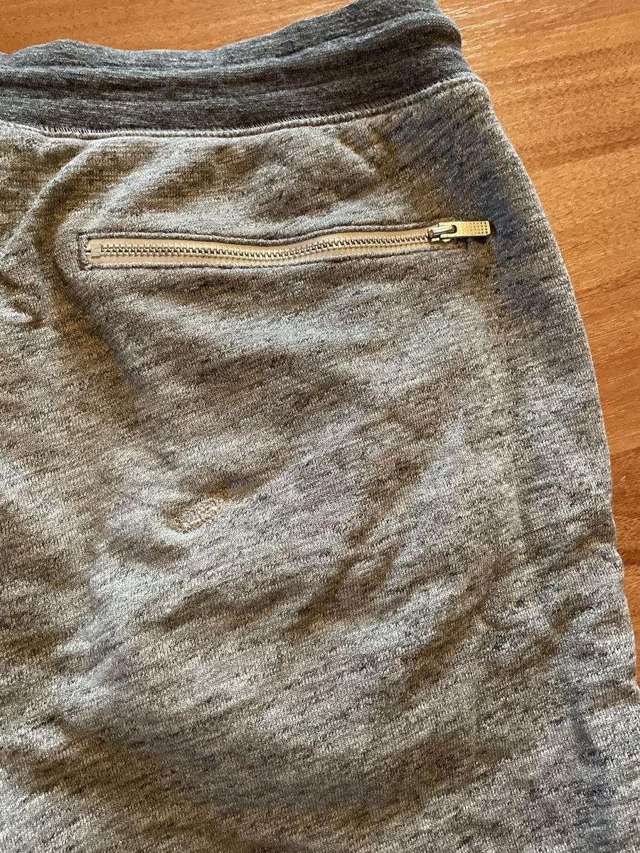 Nike Pantaloni: Nike Shorts Gr. M - grau  – Usato da St. Gallen venduto da mai_2lcj 2