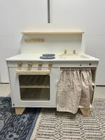 Kinderküche aus Holz  CHF 70. 