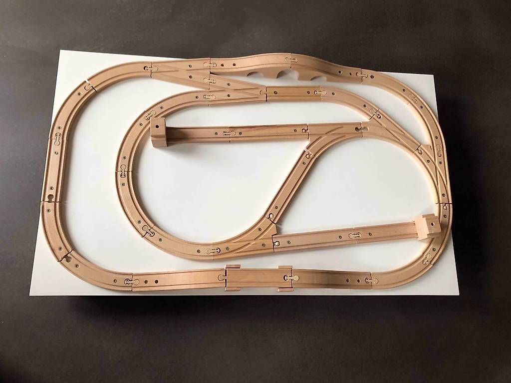 Giocattoli: Planche pour train brio - sur roulettes  – Usato da Villars-sur-Glâne venduto da Marylinem