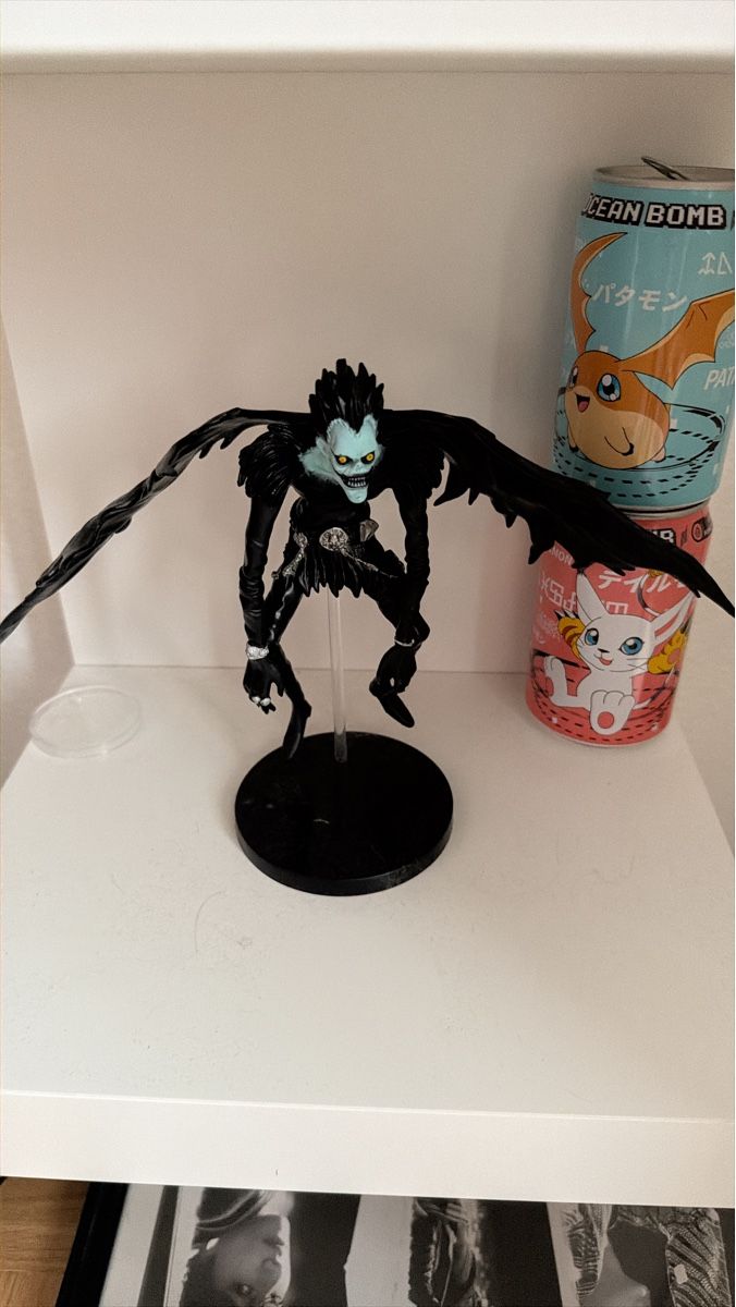 Statuette: Death Note Ryuk Figur mit Standfuss gebraucht – Usato da Kriens venduto da Melko98