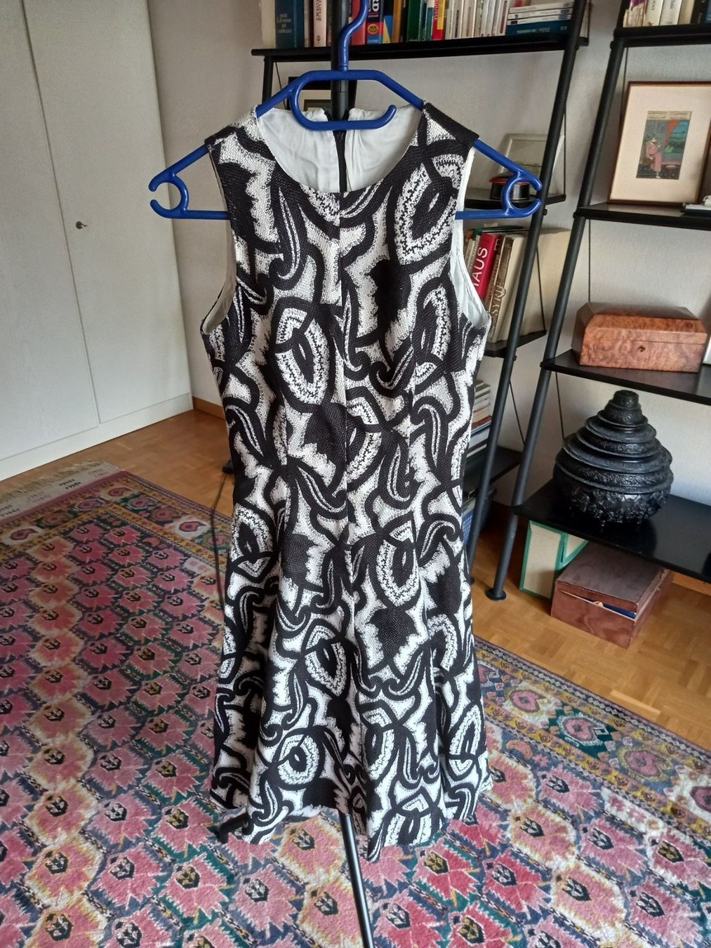 Vestiti: Robe lin création Djeva, t. 36, NP 430.00 – Nuovo (secondo la descrizione) da St-Sulpice VD venduto da asc_5twt 1