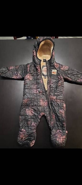 Completi: Combinaison hiver enfant 6-12 mois – Usato da Vevey venduto da gui_9x5l