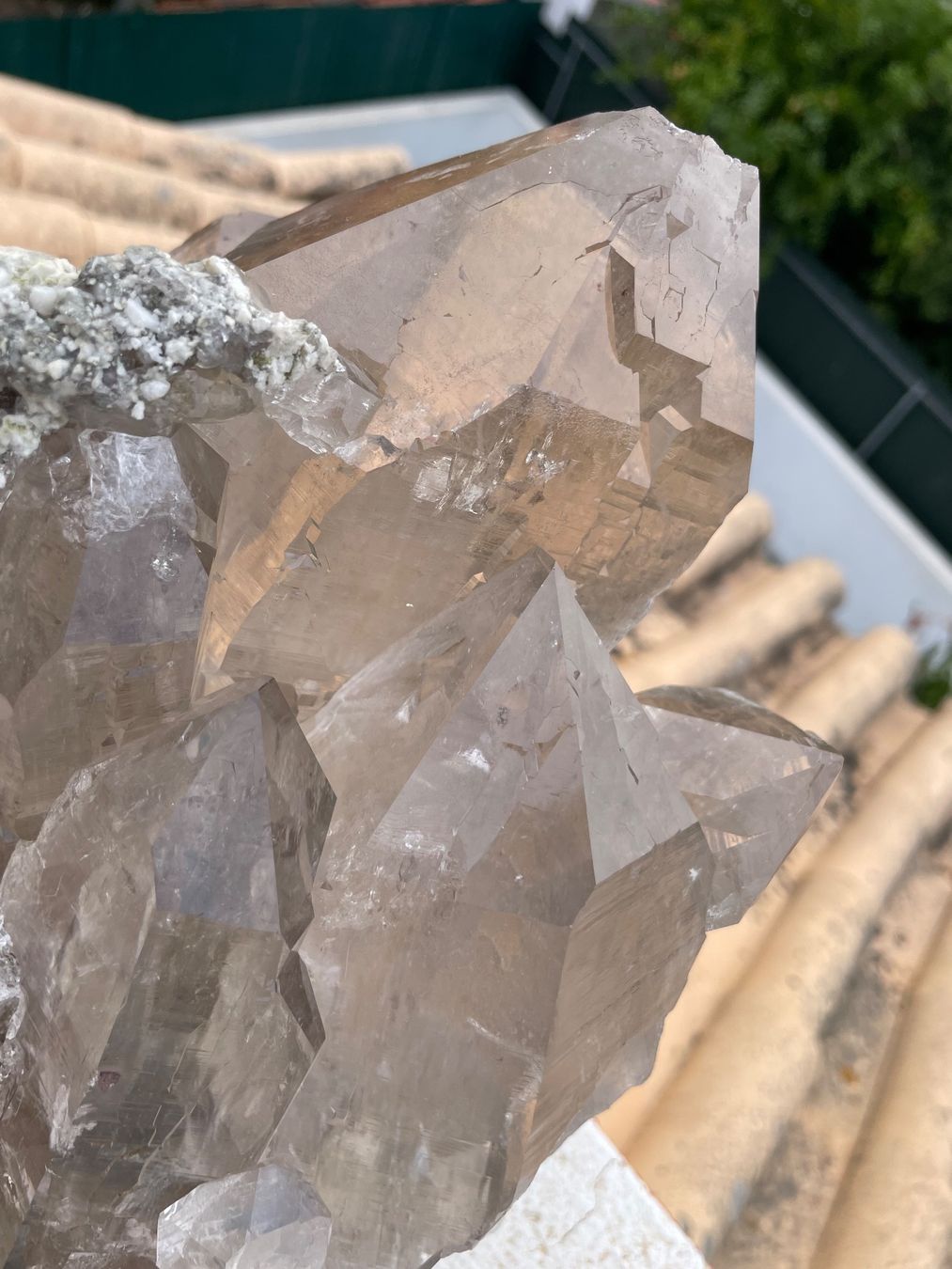 Minéraux & Lithothérapie: Quartz Group & Fluorite Rose Gothard – D'occasion à Genève par qua_q7kb 2