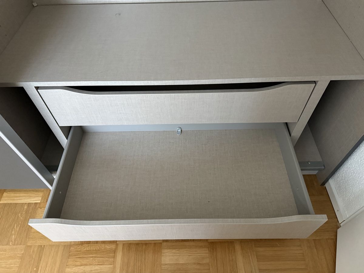 Armadi: Kleiderschrank grau – Usato da Gelterkinden venduto da adam_b 4