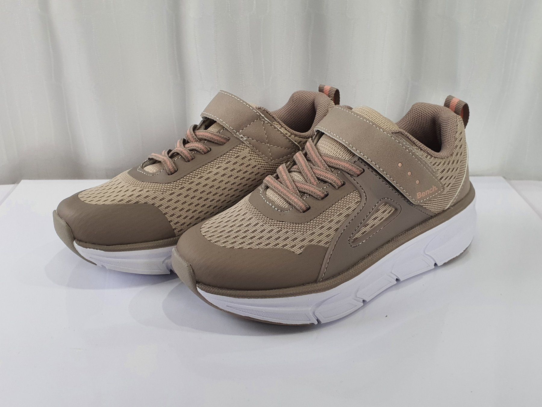 Bench Scarpe per ragazze: Gr. 33 - Bench. Kinderschuhe, Neu – Nuovo e nell'imballaggio originale da Nürensdorf venduto da SunshineKinderschuhe