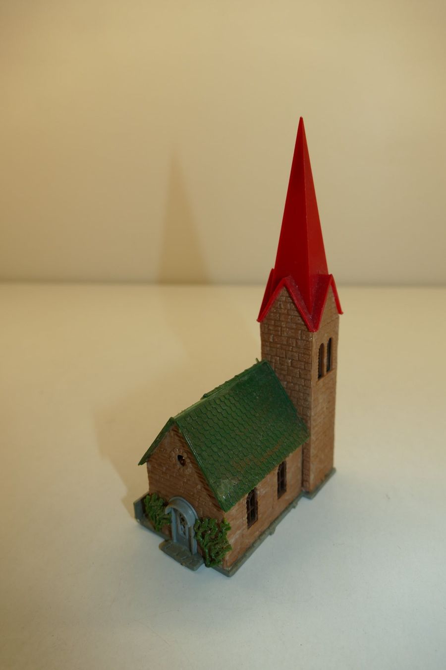 Faller Modellini di ferrovie: Faller N: Dorfkirche – Usato da Niederhasli venduto da rail-duerst 2