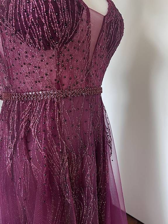 Vestiti: Glitzerabendkleid – Usato da Winterthur venduto da Anjarys 2