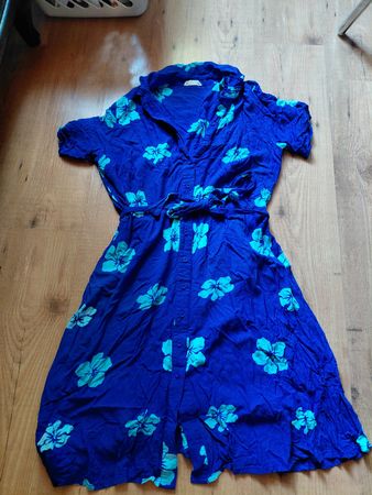 süsses Hawaii Blumen Kleid Grösse 44 