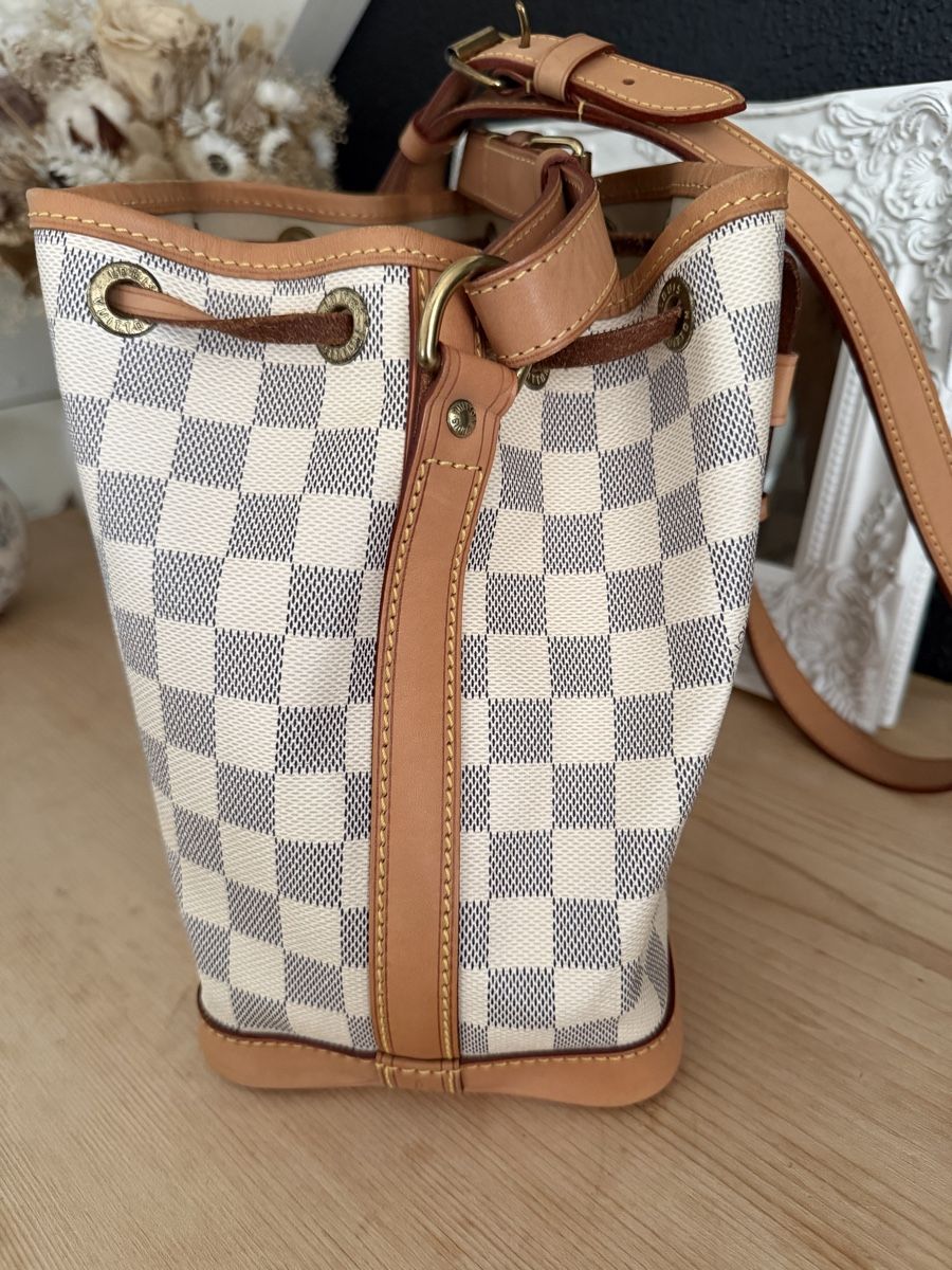 Louis Vuitton Borse da donna: Louis Vuitton Noe BB Damier Azur – Usato da Hirschthal venduto da GR7000 7