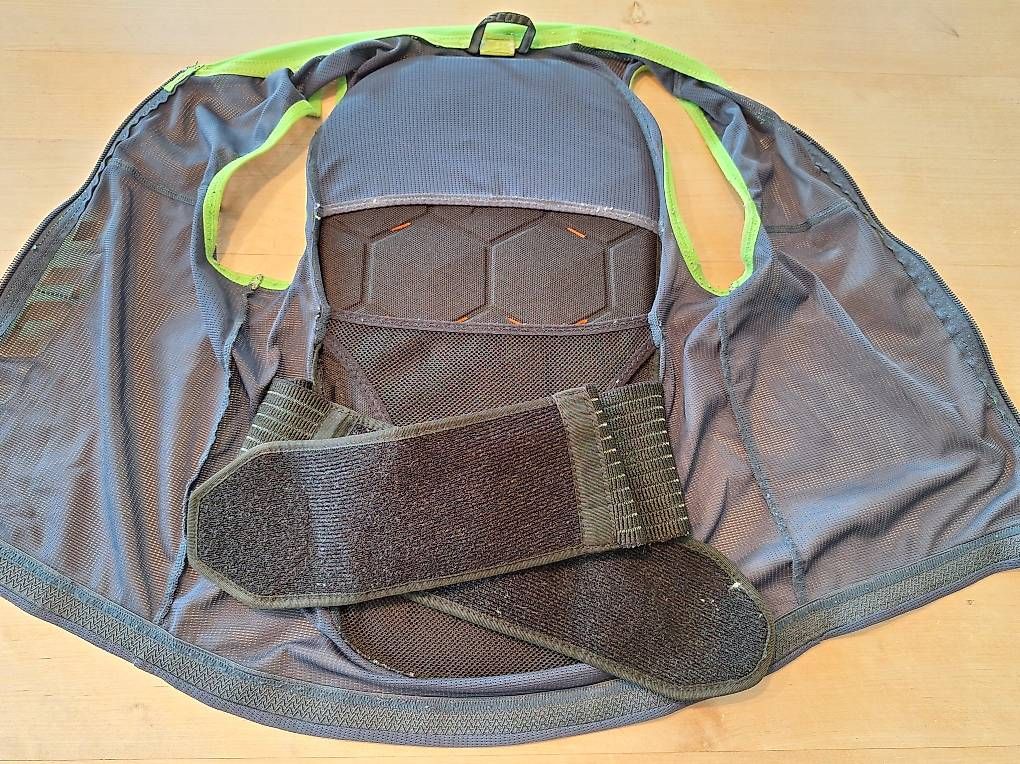 Schutz & Schoner: Scott Rückenpanzer Gr.S junior – Gebraucht aus Seewis-Dorf von GAGAGAGSGAGA 2