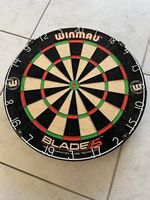 Winmau Blade 5 Steel Dartscheibe mit einzigartigen Extra!