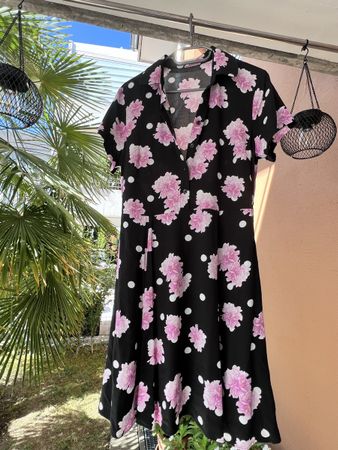 Kleid mint & berry Blumenmuster schwarz Grösse 40 gebraucht