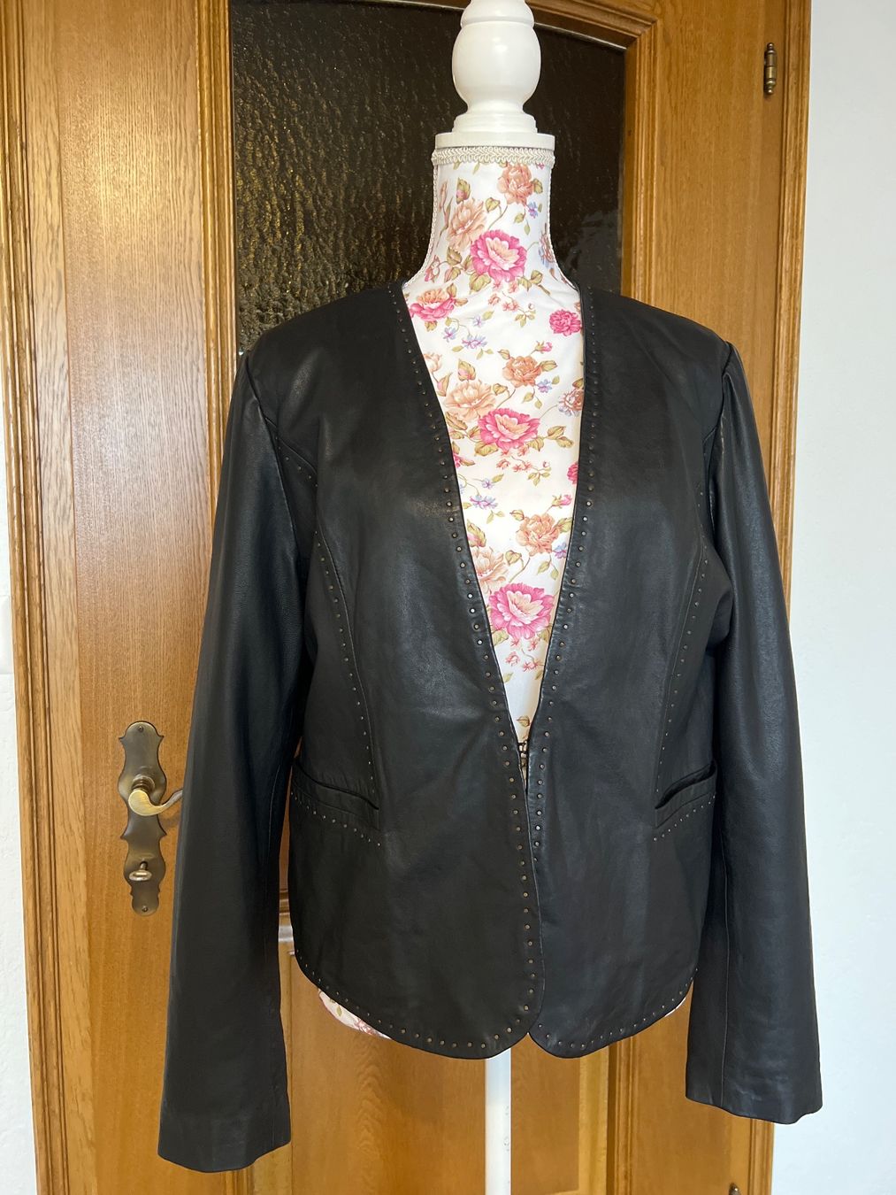 Nile Giacche: Nile Damen- Lederjacke – Nuovo (secondo la descrizione) da Chur venduto da van_hnc6