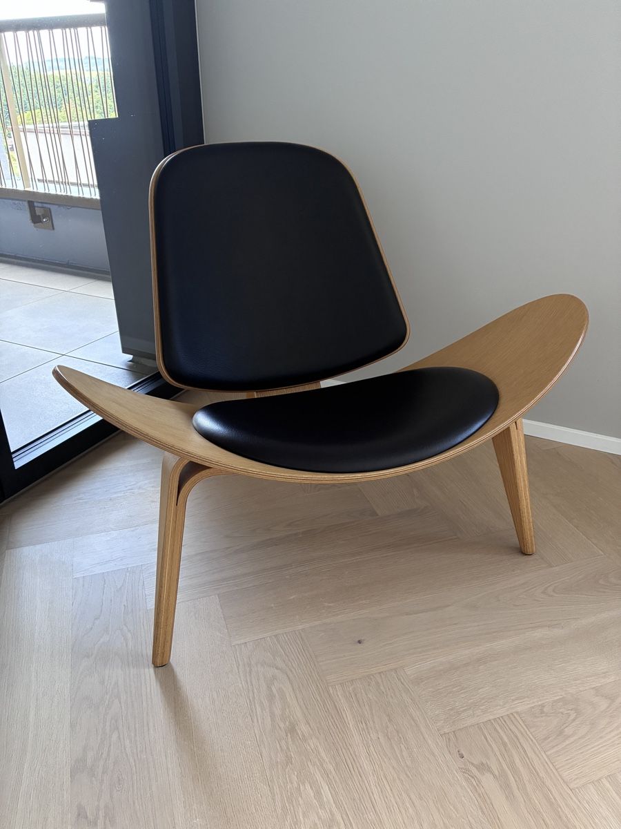 Fritz Hansen Sedie: Carl Hansen & Søn CH07 Shell Chair – Usato da Uitikon Waldegg venduto da hen_dricks