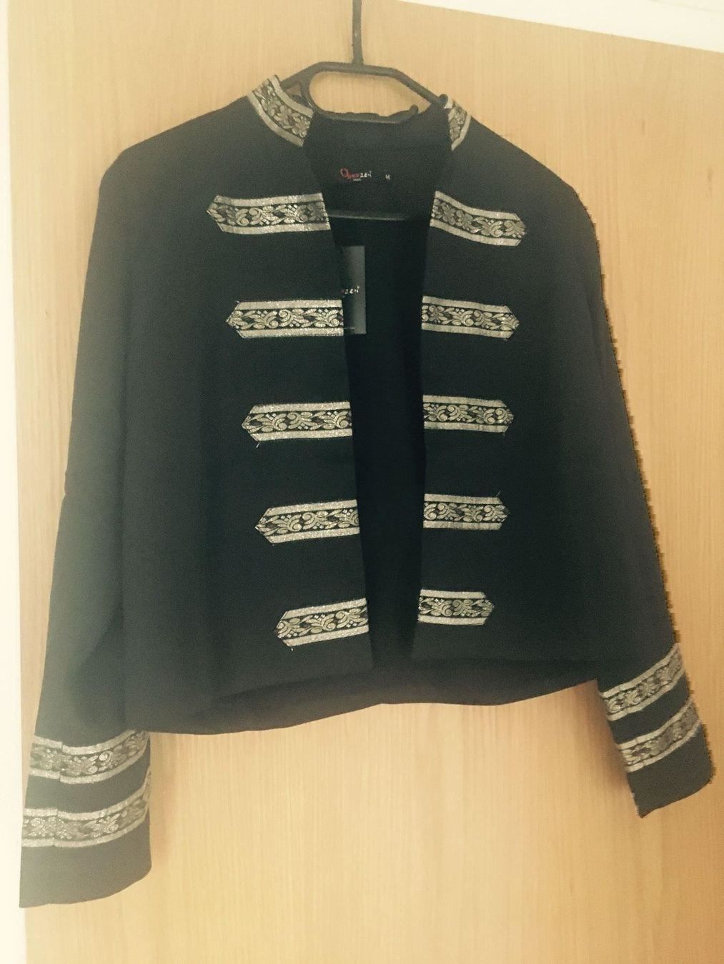Giacche: Blazer noir avec broderies dorées – Nuovo e nell'imballaggio originale da Petit-Lancy venduto da mina222