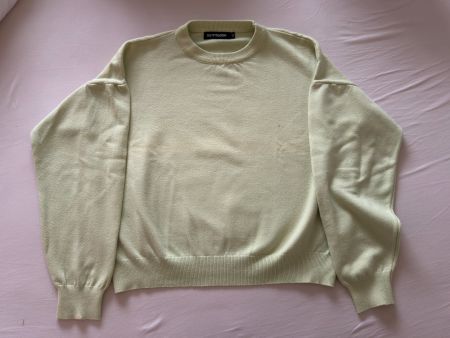 Hellgrüner Pullover