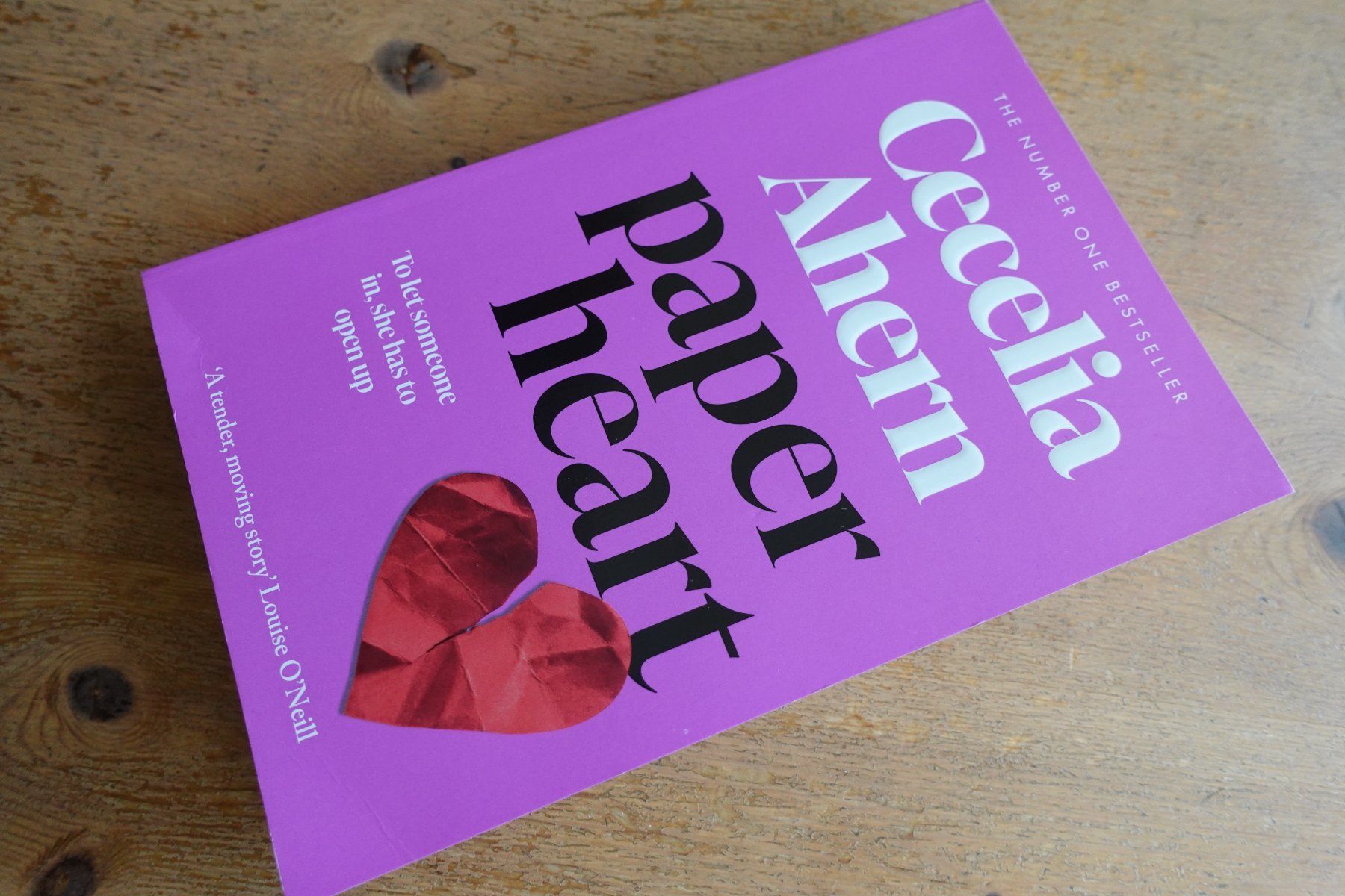 Bücher: Cecilia Ahern Paper Heart – Gebraucht aus Ettiswil von maimaiswiss
