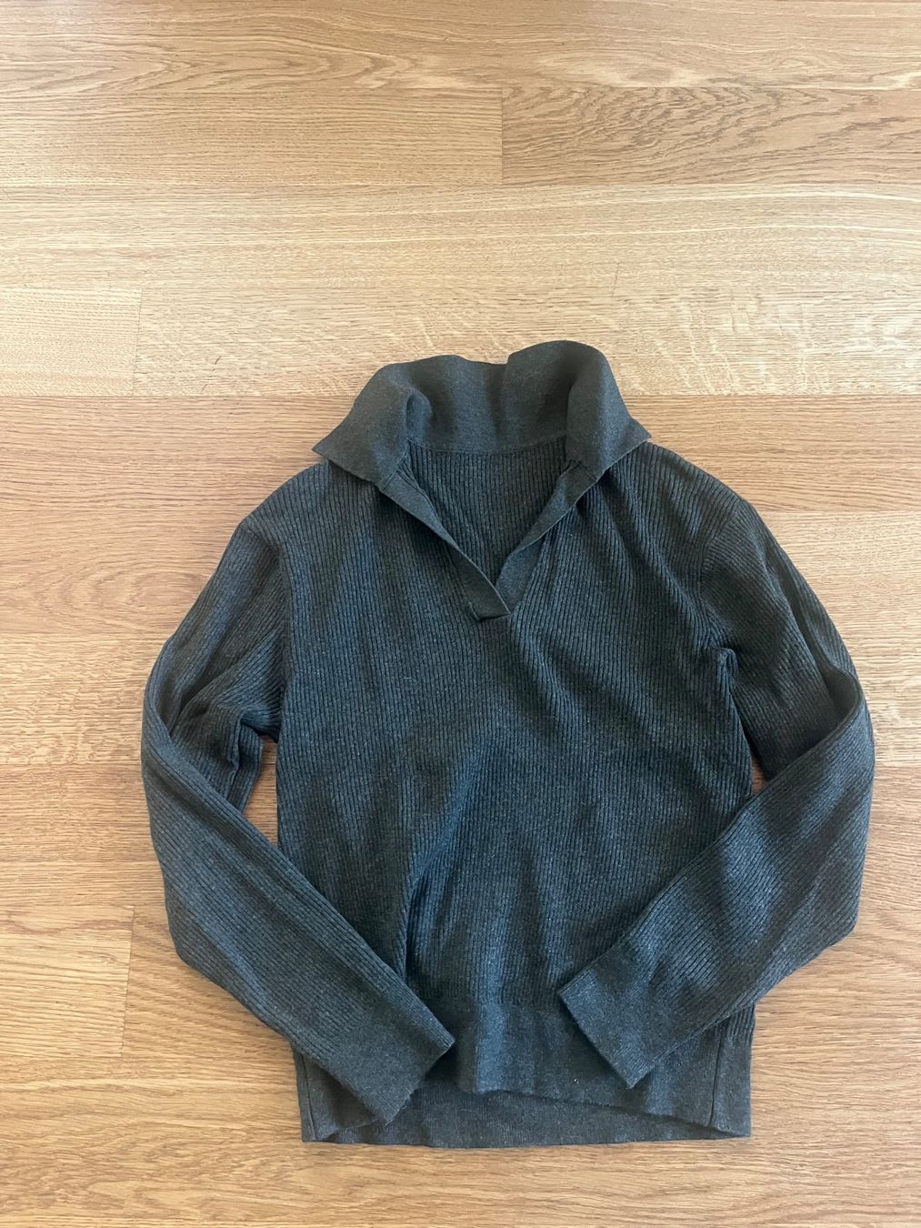 Uniqlo Maglioni & Felpe: Schöner Pullover von Uniqlo Gr. XS – Usato da Kehrsatz venduto da maus2405