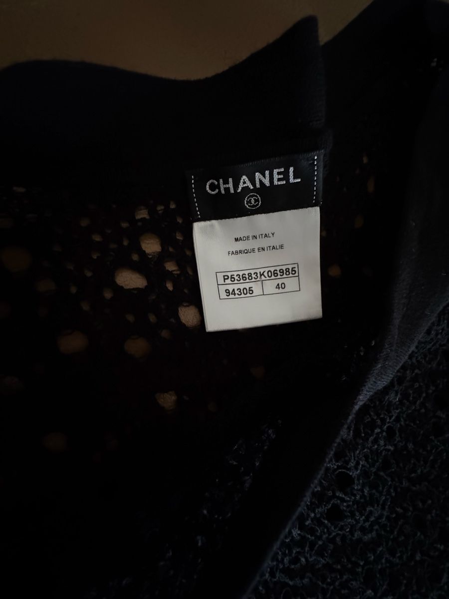 Chanel Maglioni & Felpe: Chanel Black Knit Top, Size 40 – Usato da Belp venduto da Aliya 5