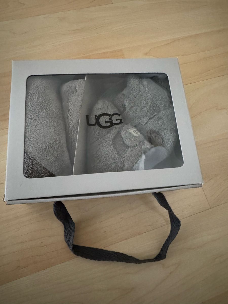 Ugg Scarpe per ragazzi: UGG I BIXBEE AND LOVEY Grösse 02/03 – Nuovo (secondo la descrizione) da Rotkreuz venduto da luxurybe 2