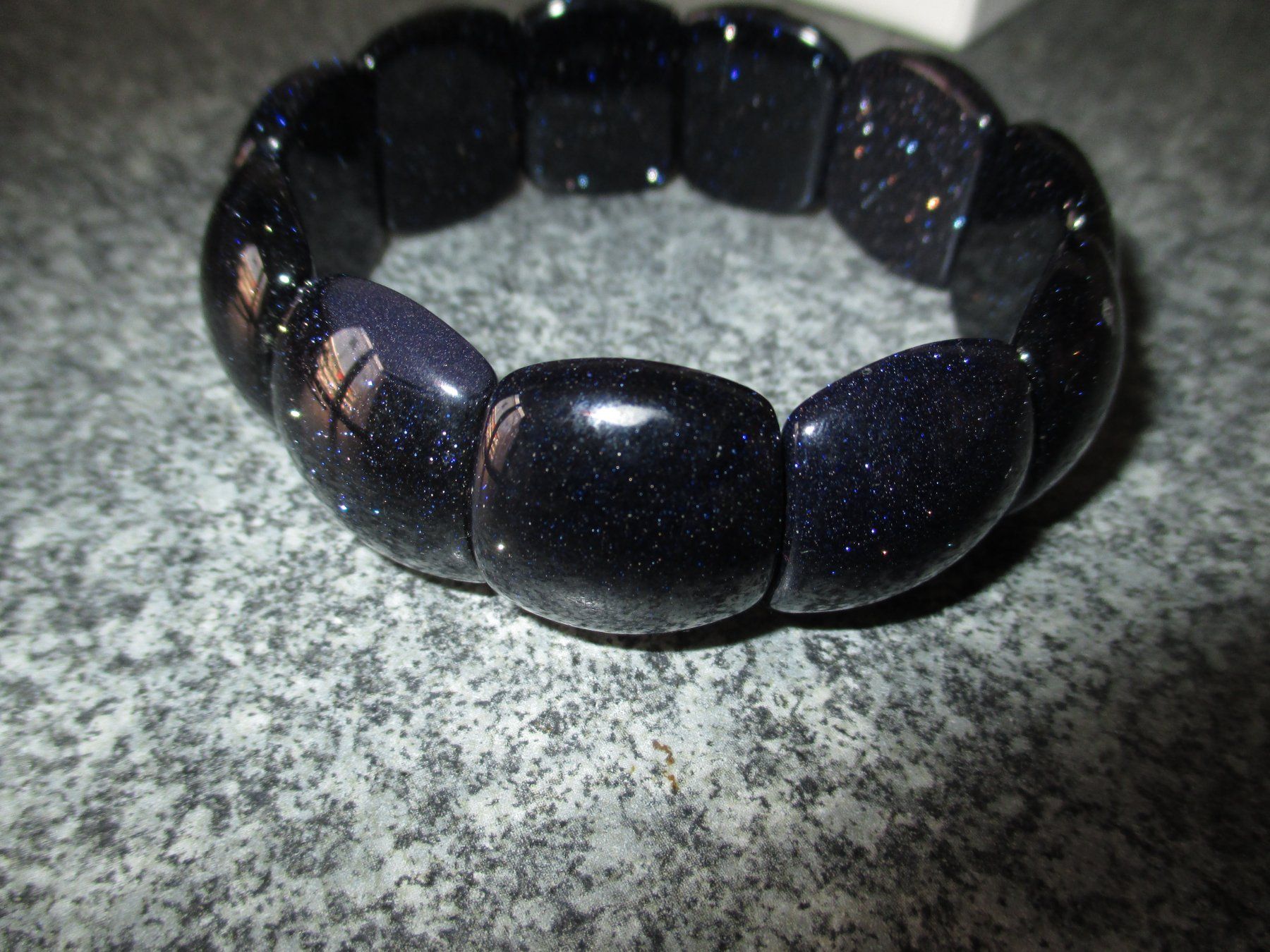 Bracciali & Braccialetti: BLUE GOLDSTONE EDELSTEIN ELASTARMBAND CA 20CM – Usato da Winterthur venduto da katzen07