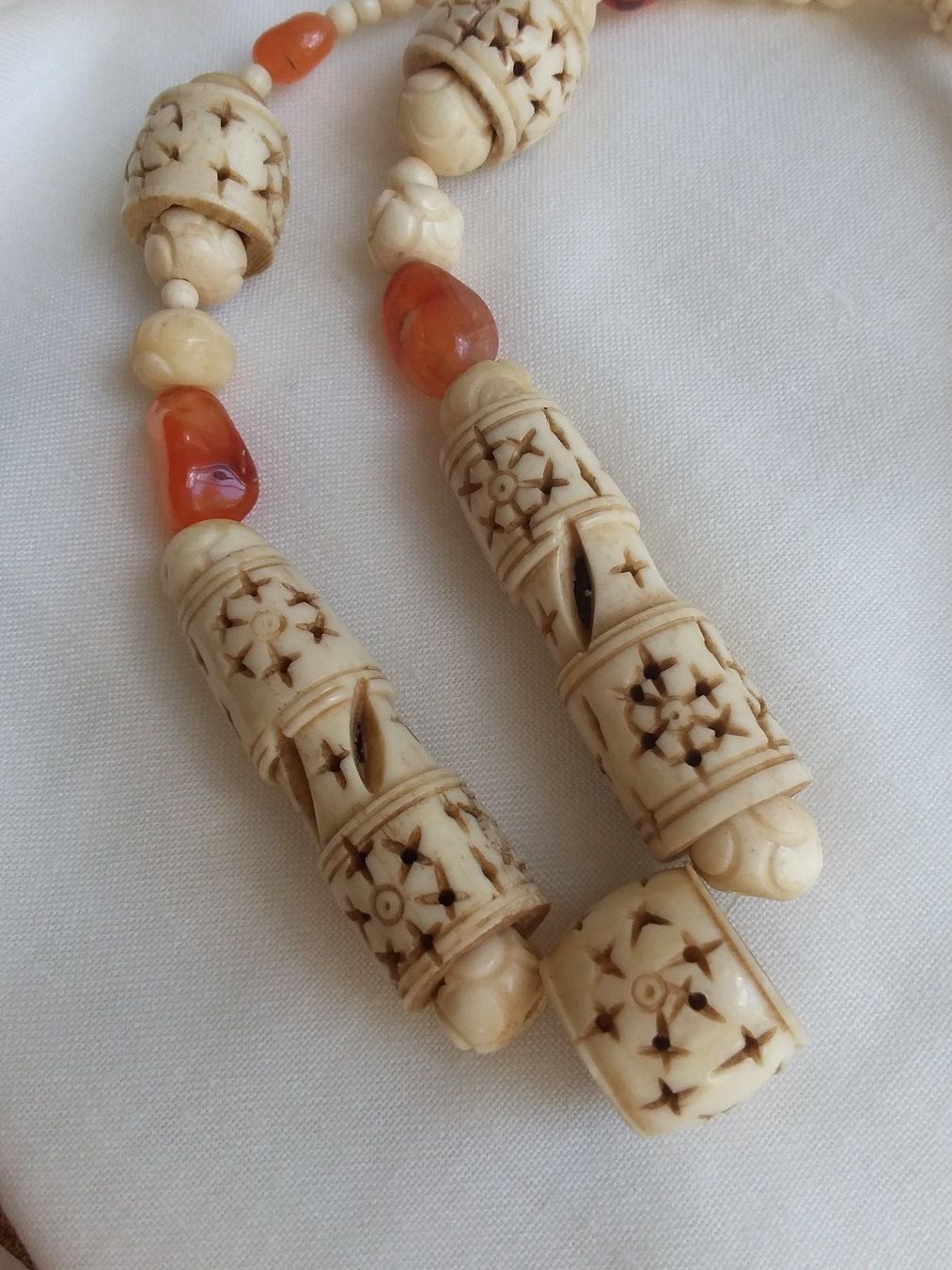 Catenine: Vintage Handgeschnitzte Kette Collier Afrika – Usato da Zürich venduto da helsan 1
