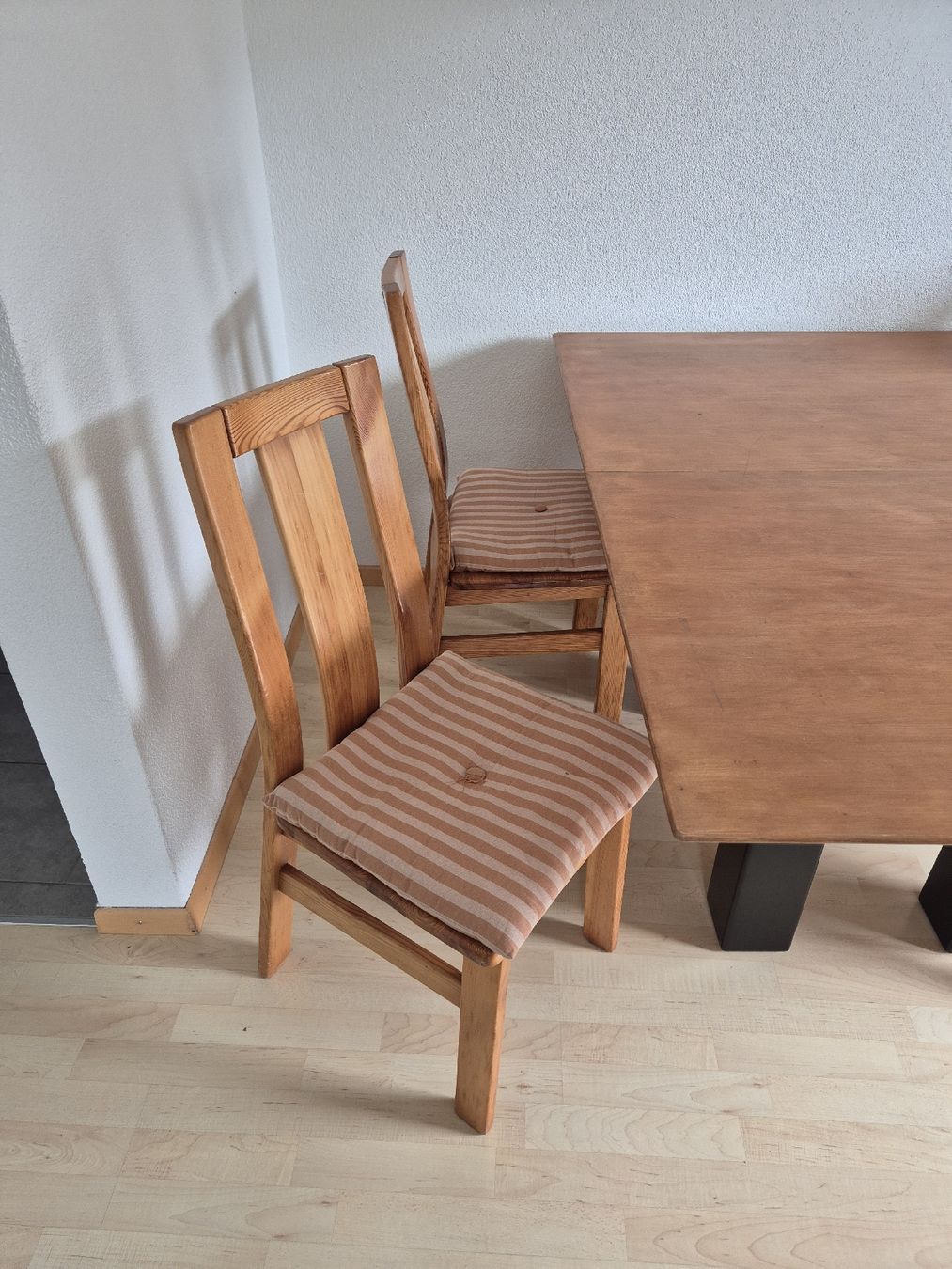 Set di tavolo e panche: Esstisch inkl. Stühle – Usato da Chur venduto da chamuotsch1111 1