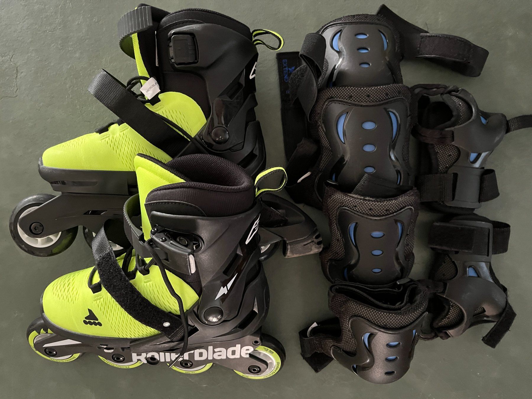 Pattini in linea & Pattini a rotelle: Rollerblades Microblades 33-36,5 – Usato da Lützelflüh-Goldb venduto da Fresu8 3