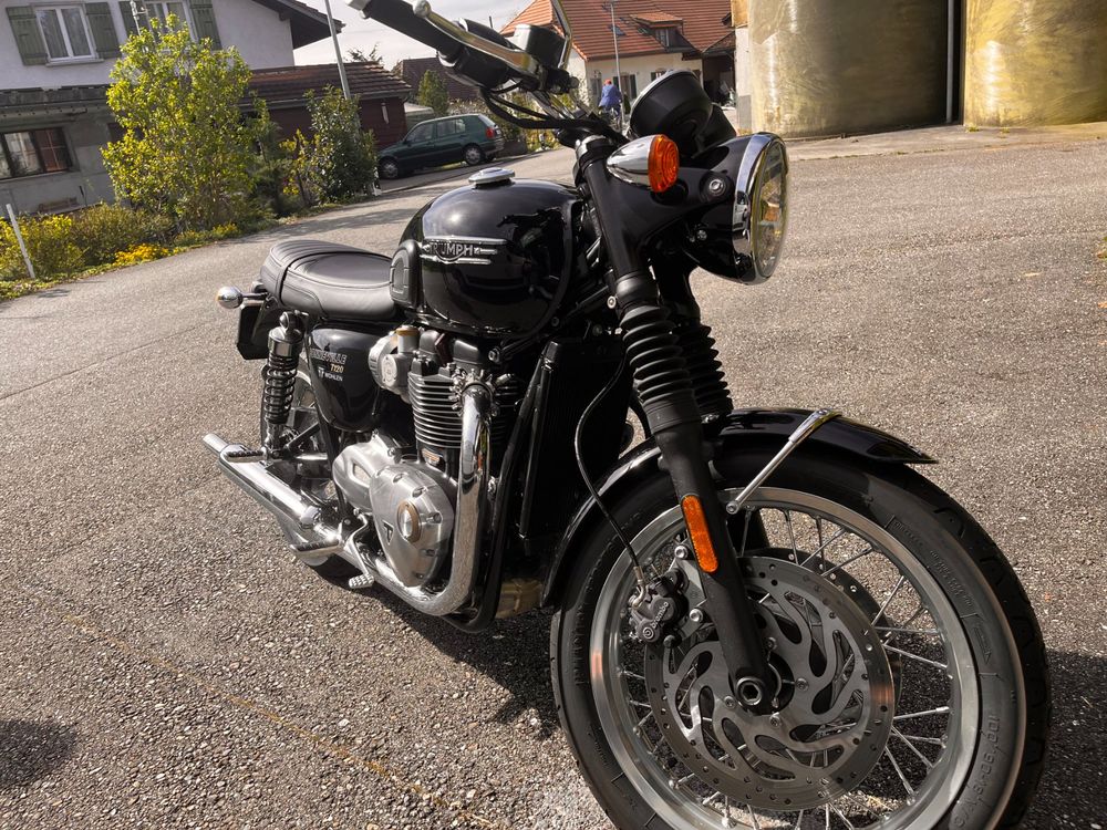 Erstaunlich Triumph Bonneville 125ccm Ebenbild