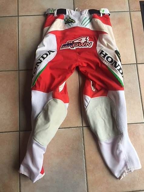 Pantaloni: Pantalon de Mike Brown 4 – Usato da Cernier venduto da Mustang28966 3