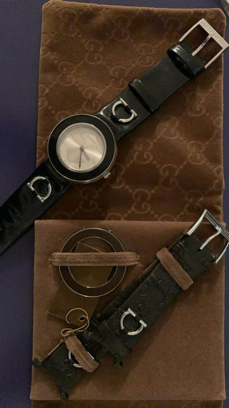 Gucci Orologi: GUCCI Uhr  2 Stuck Leder – Usato da Bern venduto da waves0