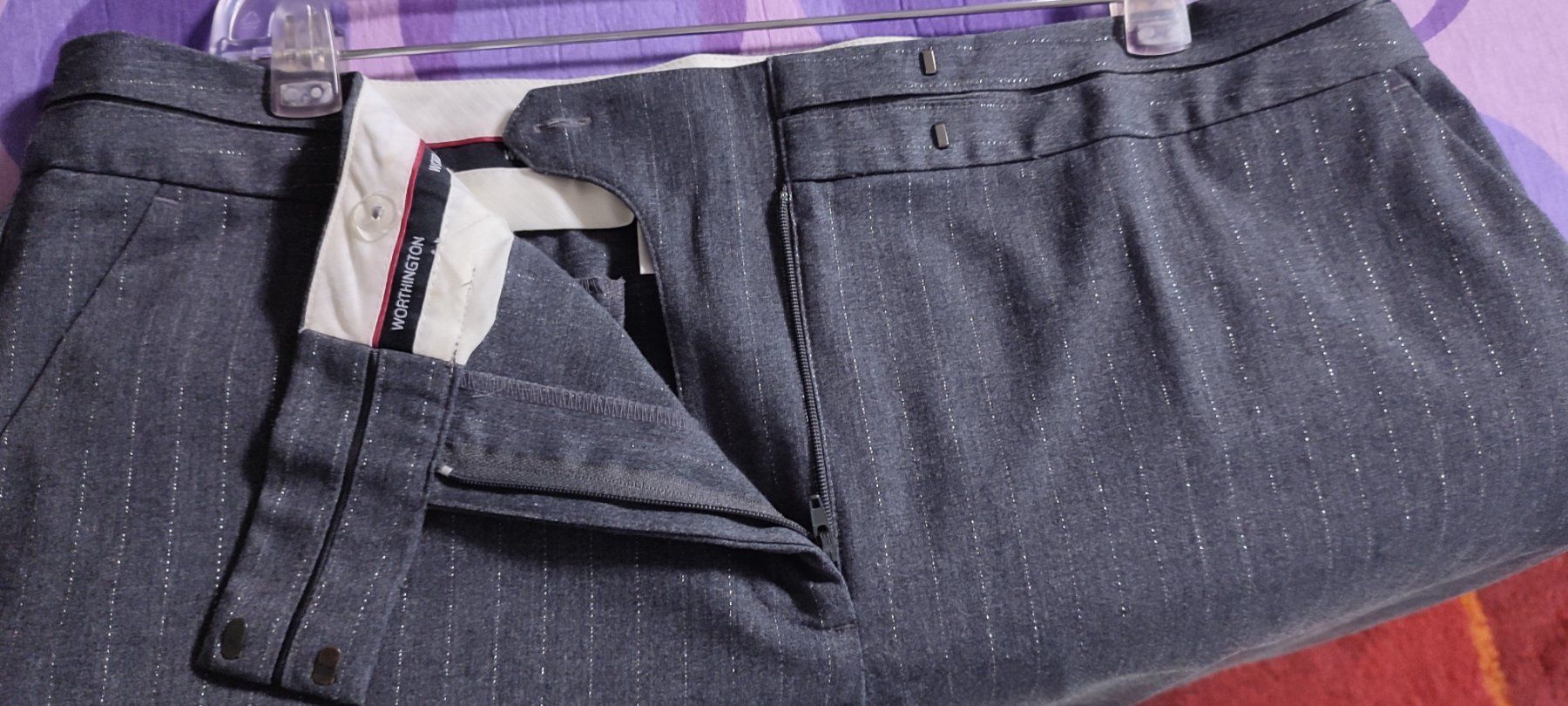 Pantaloni: Pantalon Worthington stretch gris – Nuovo e nell'imballaggio originale da St-Cergue venduto da Neviana 1