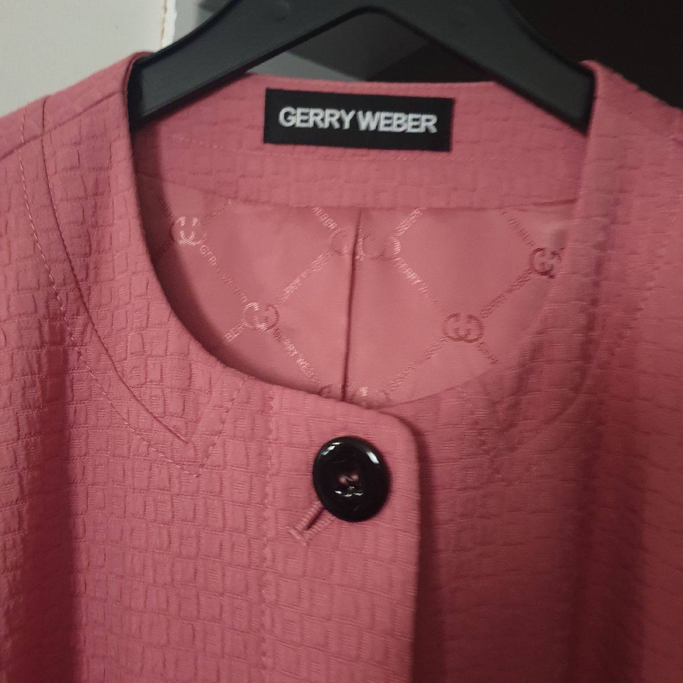 Gerry Weber Giacche: Gerry Weber, schöne neue Jacke Gr. 44 – Nuovo (secondo la descrizione) da Frenkendorf venduto da Moon111 1