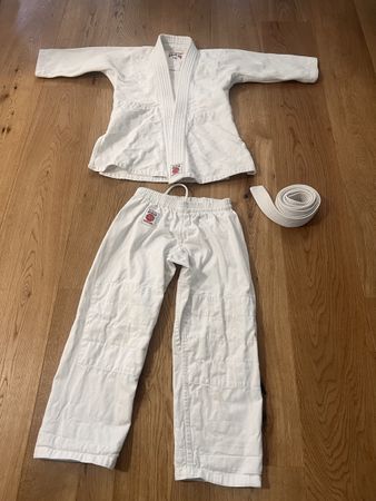 Judo Anzug Budo.ch weiss Grösse 120 gebrauchter Zustand