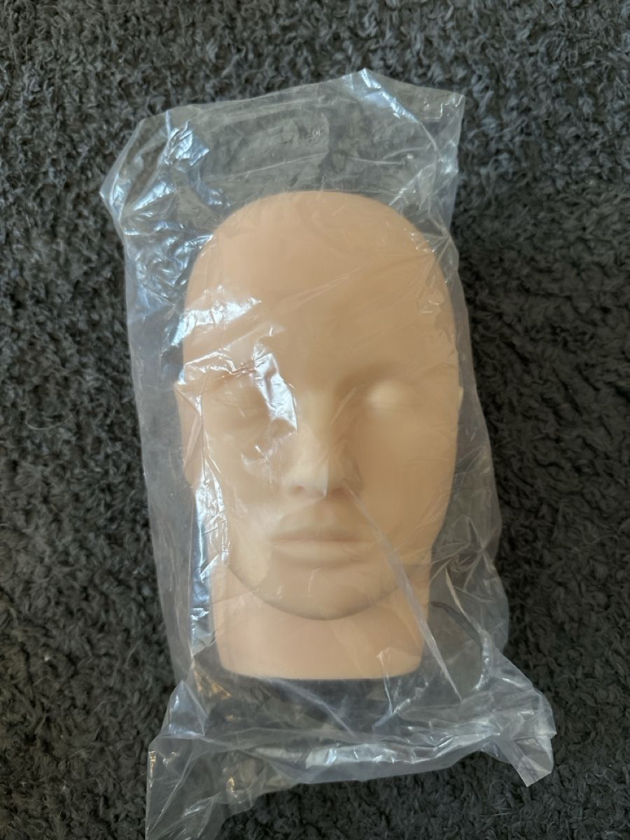 Forniture per parrucchieri: Visage d’entraînement – Nuovo e nell'imballaggio originale da Villaz-St-Pierre venduto da pam_ym2h
