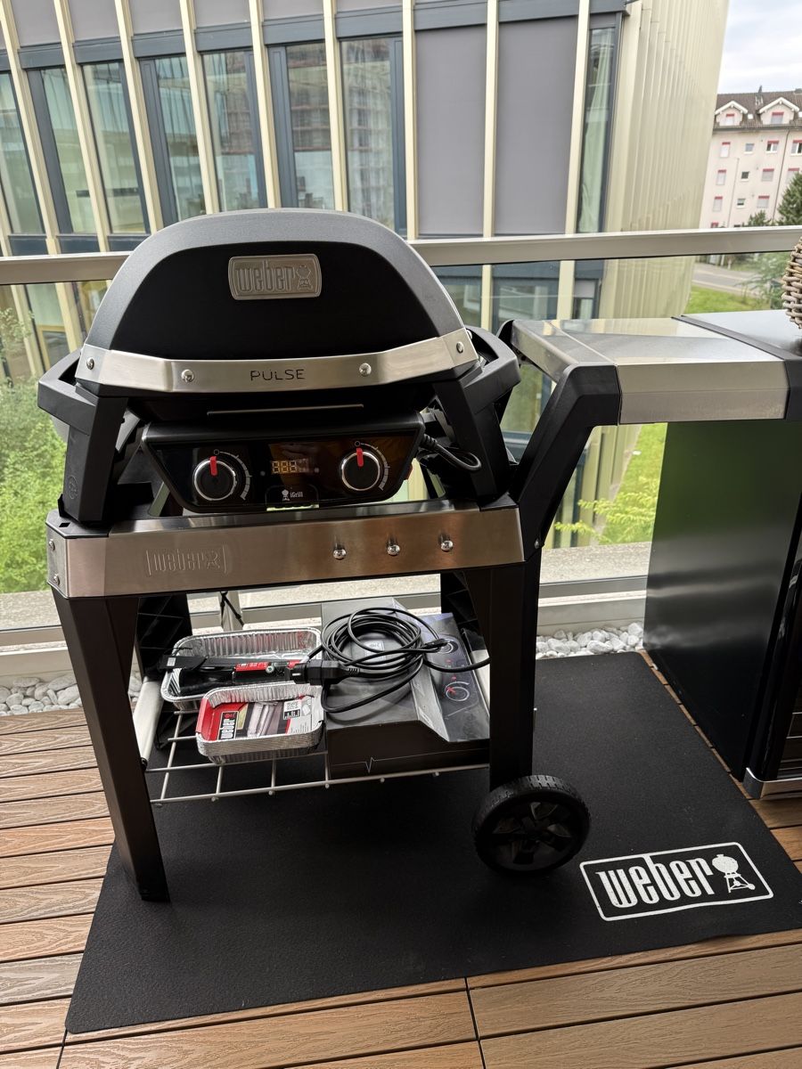 Griglie: Weber Pulse 2000 mit Rollwagen – Usato da Rotkreuz venduto da nexem67