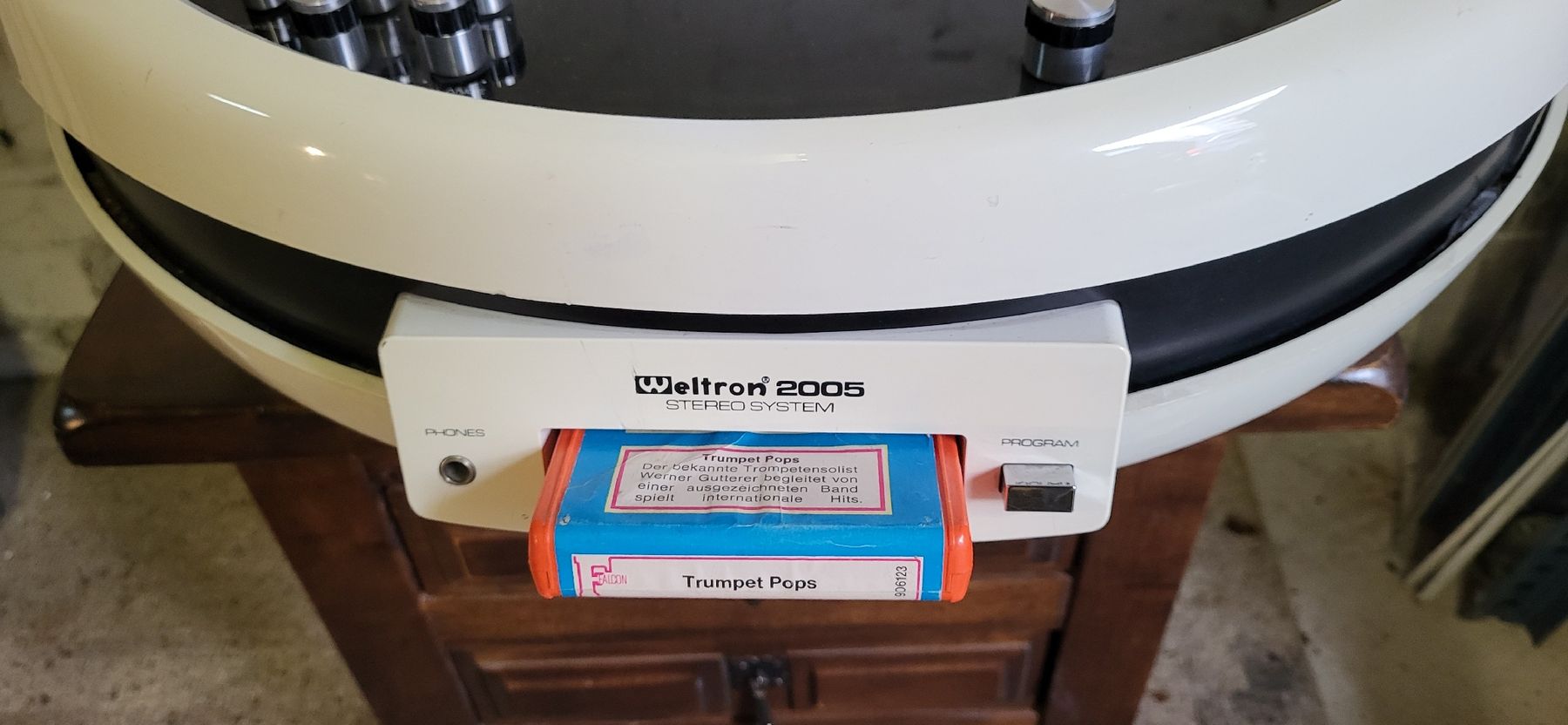 Weltron Tourne-disques: Weltron 2005 mit Fuss. – D'occasion à Bellach par Kebjeer 2