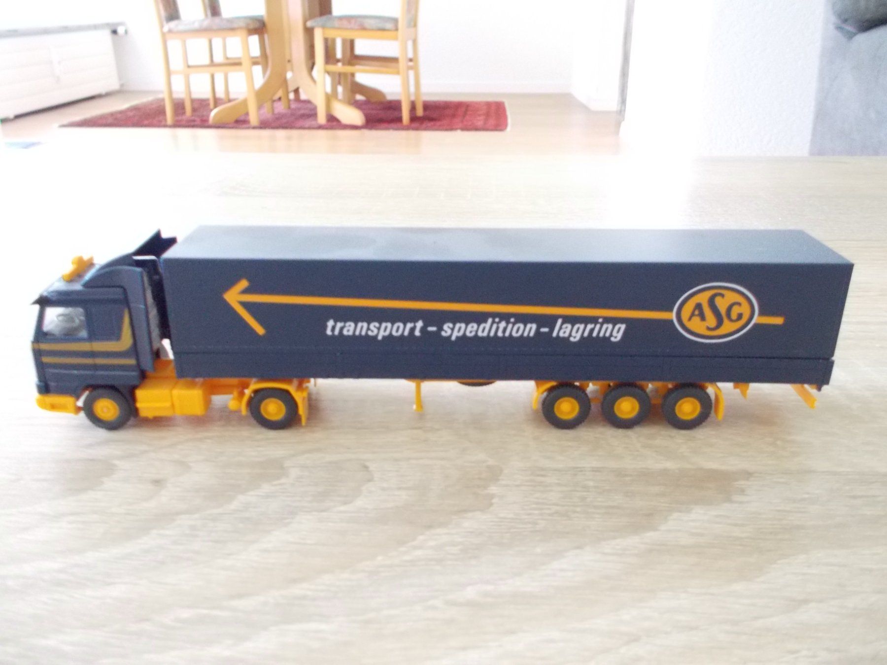 Albedo Modellini d'auto: Scania 143 Streamliner – Nuovo (secondo la descrizione) da Weinfelden venduto da Simalaia 2