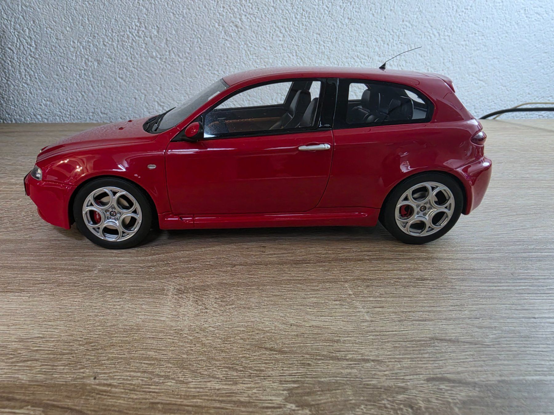 Kit di modellismo & Modellini statici: Alfa Romeo 147 GTA Ottomobile – Nuovo (secondo la descrizione) da Bellikon venduto da Kekko11 1