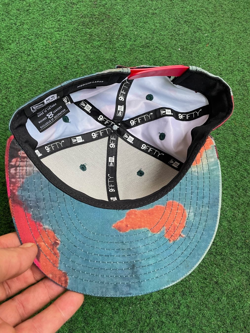 New Era Copricapi, berretti & cappellini: New Era 6-Panel Snapback Tye-Die – Usato da Zürich venduto da le_souk 4