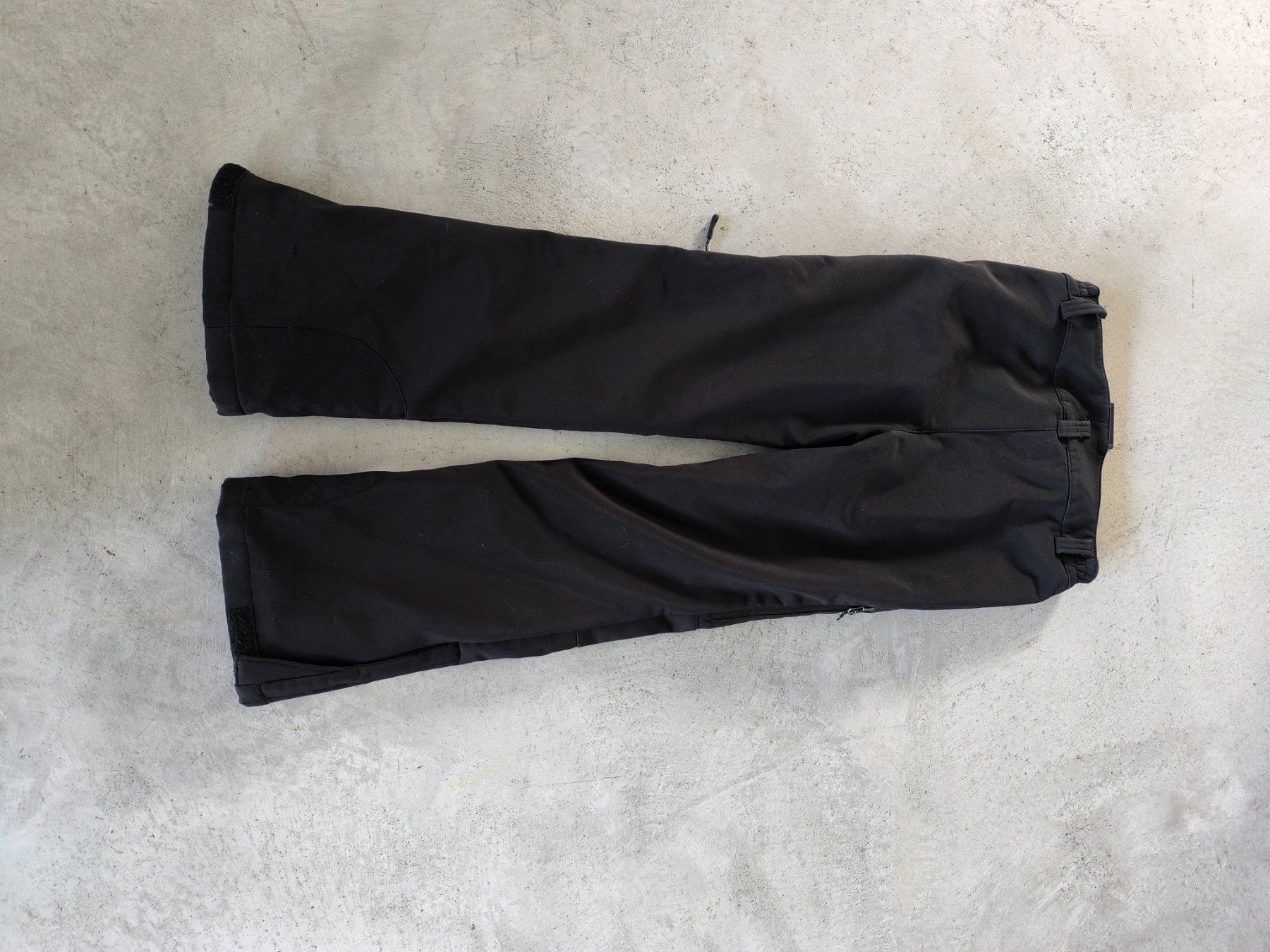 Pantaloni: schwarze Softshellhose Gr. 134/140 – Usato da Einigen venduto da Bern73 1