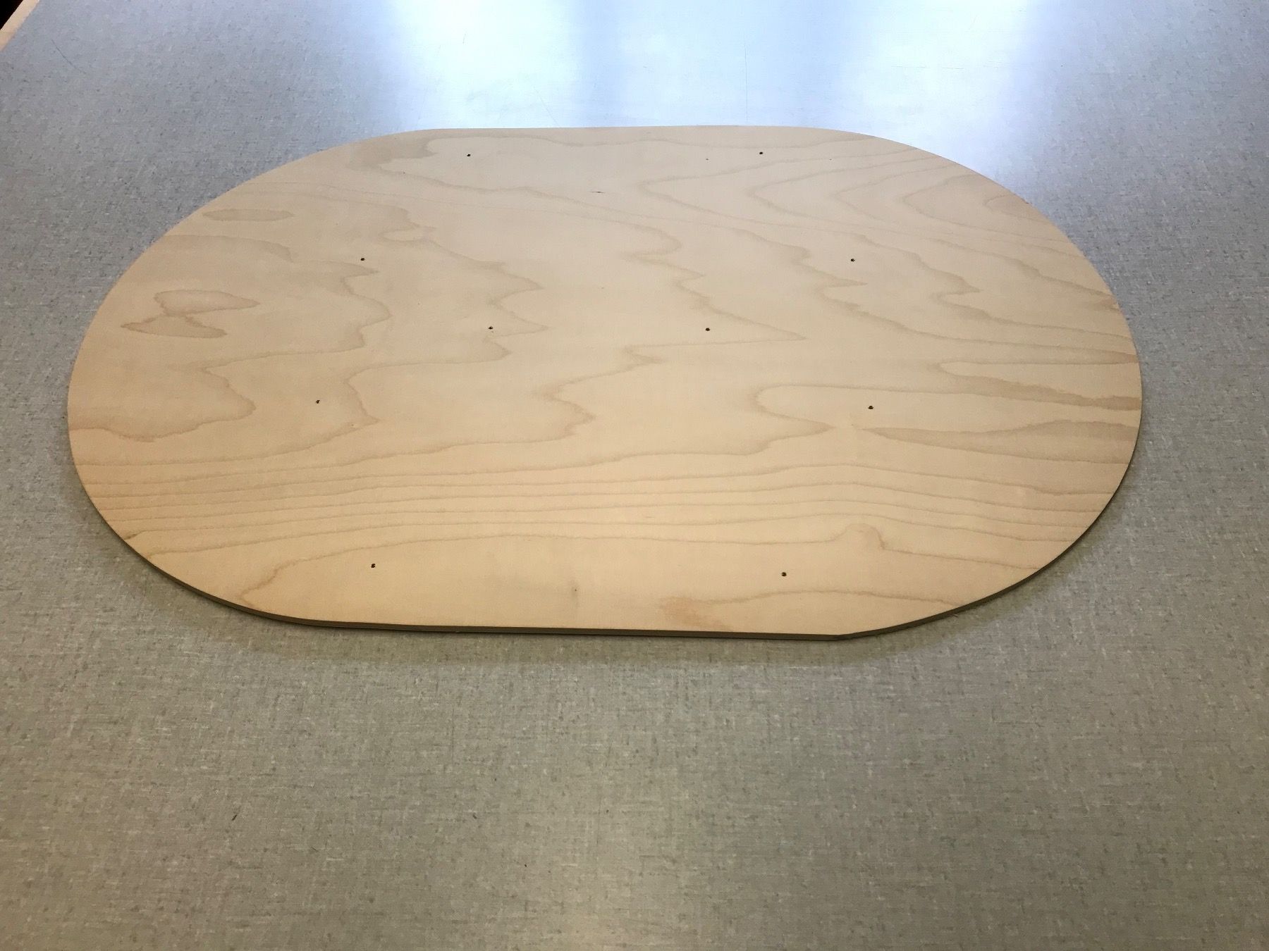 Articoli in legno: Sperrholzplatten mit Löchern. – Nuovo (secondo la descrizione) da Faulensee venduto da wp5013