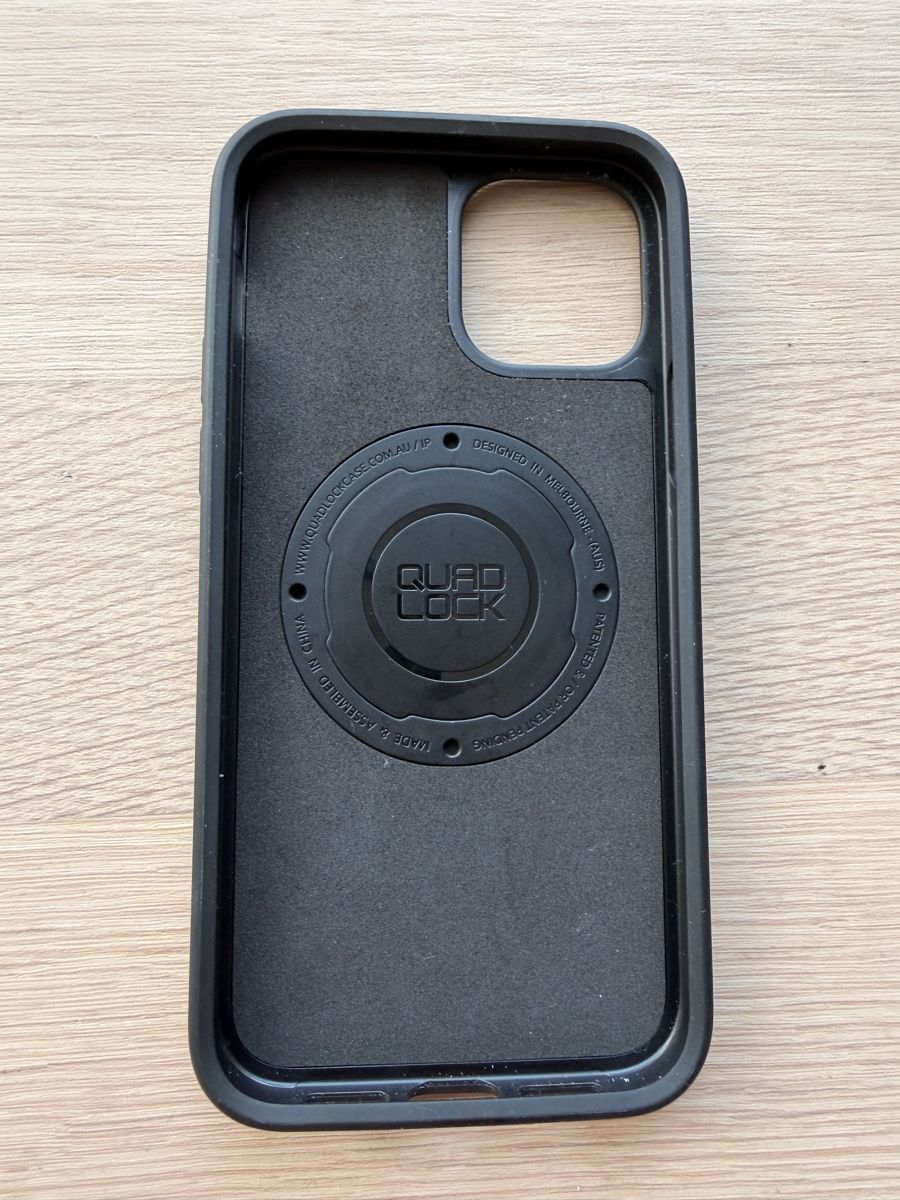 Quad Lock Cover & Protezioni schermo: Quad Lock iPhone 13 Pro Hülle Schwarz gebraucht – Usato da Zürich venduto da catutska 1