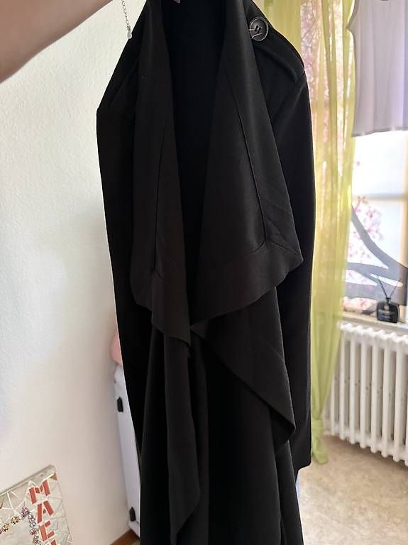 Cappotti: Leichter schwarzer Mantel – Usato da Zürich venduto da ajo_x8tl 1