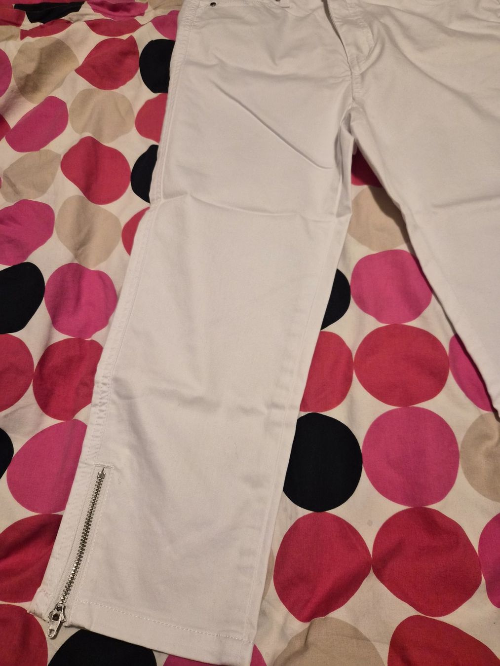 Pantaloni: Sommerhose  ca gr 38    nr7 – Nuovo (secondo la descrizione) da Dietikon venduto da Eleda 1