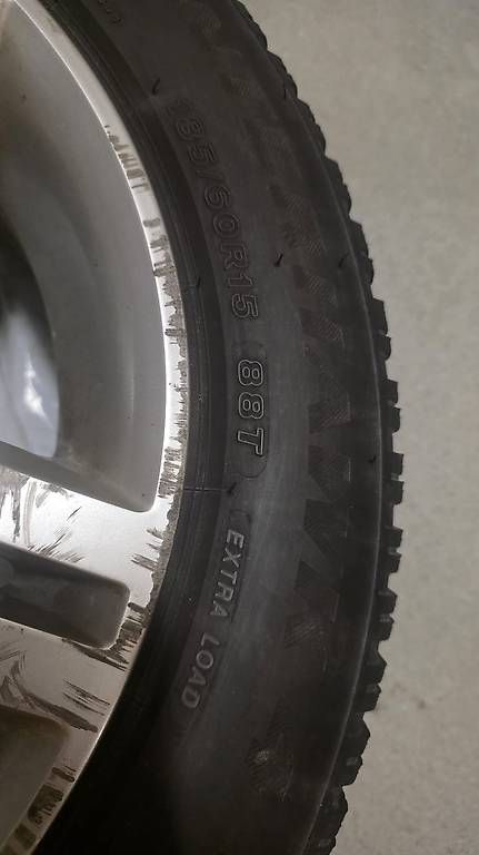 Firestone Pneumatici & Ruote complete: Pneus hiver sur jantes – Usato da Fribourg venduto da cocochamp 2