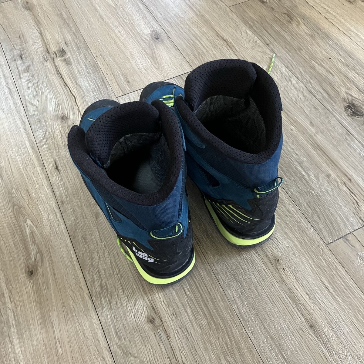 Hanwag Scarpe da uomo: Hanwag Wanderschuhe Gr. 44, Kaum Genutzt – Usato da Thalwil venduto da fre.hee.ja 1